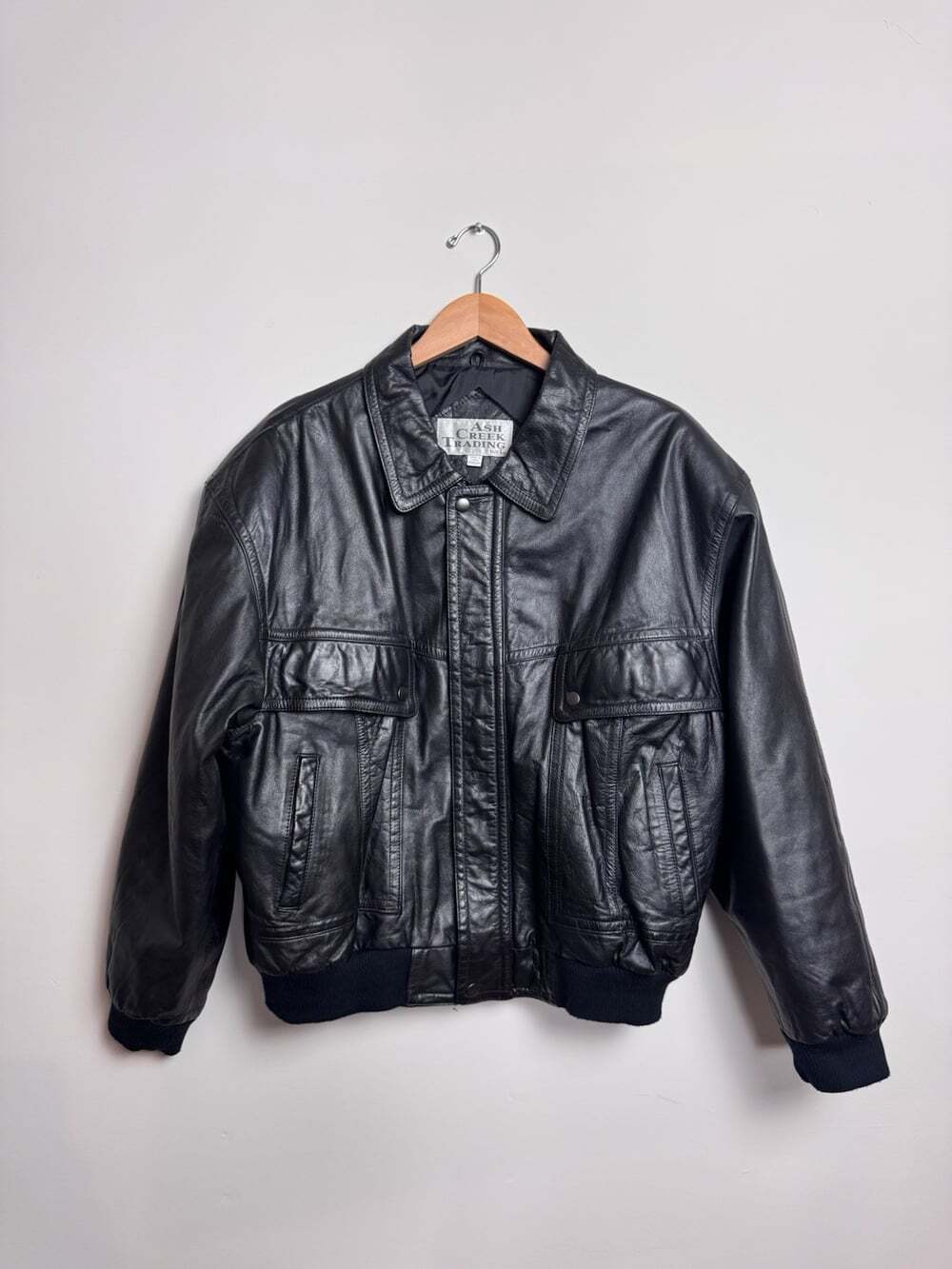 Vintage Ash Creek Trading Genuine Leather Bomber Jacket Size Large